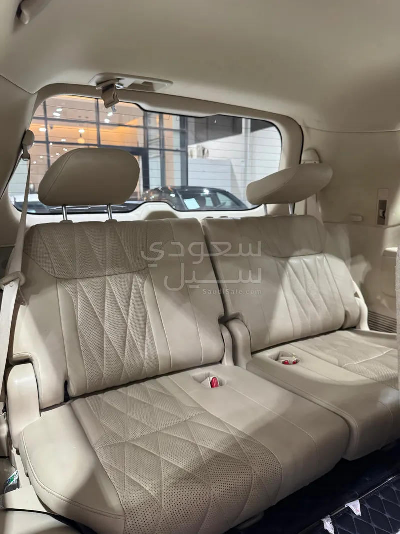 2019 Lexus LX 570  BlackEdition