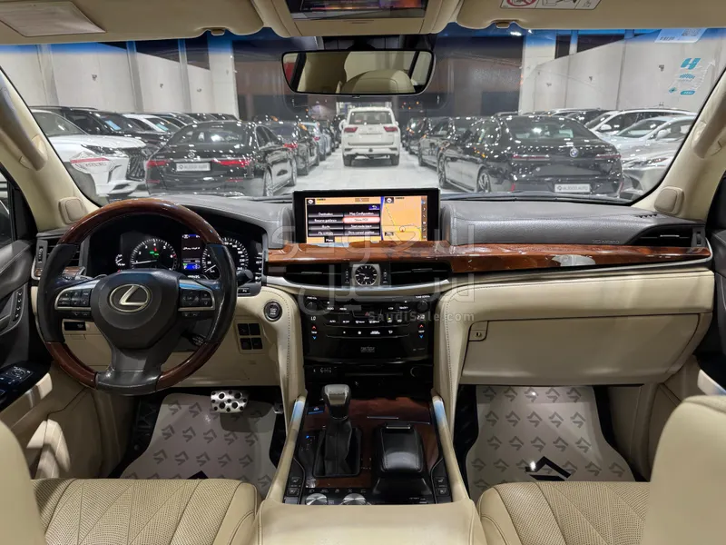 2019 Lexus LX 570  BlackEdition