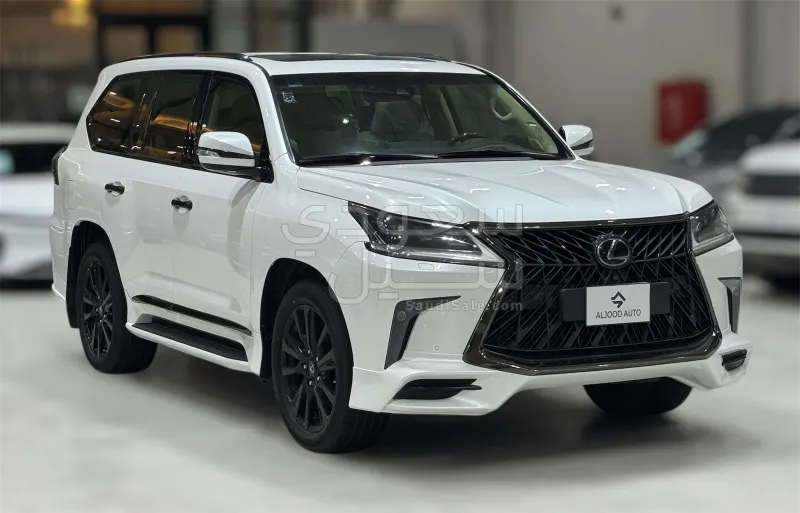 2019 Lexus LX 570  BlackEdition