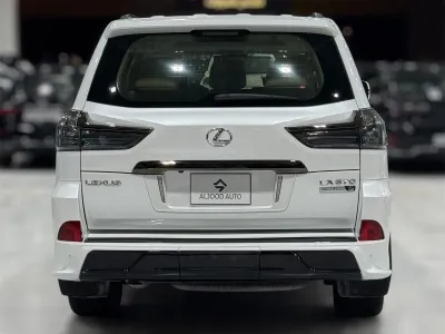 2019 Lexus LX 570  BlackEdition