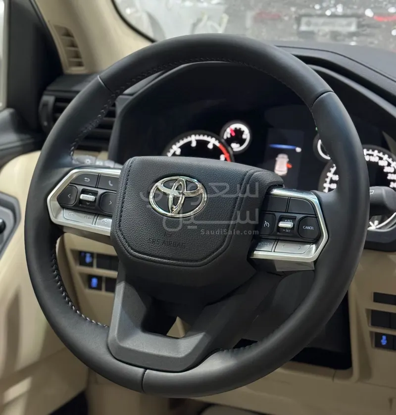 2024 Toyota Land Cruiser GXR