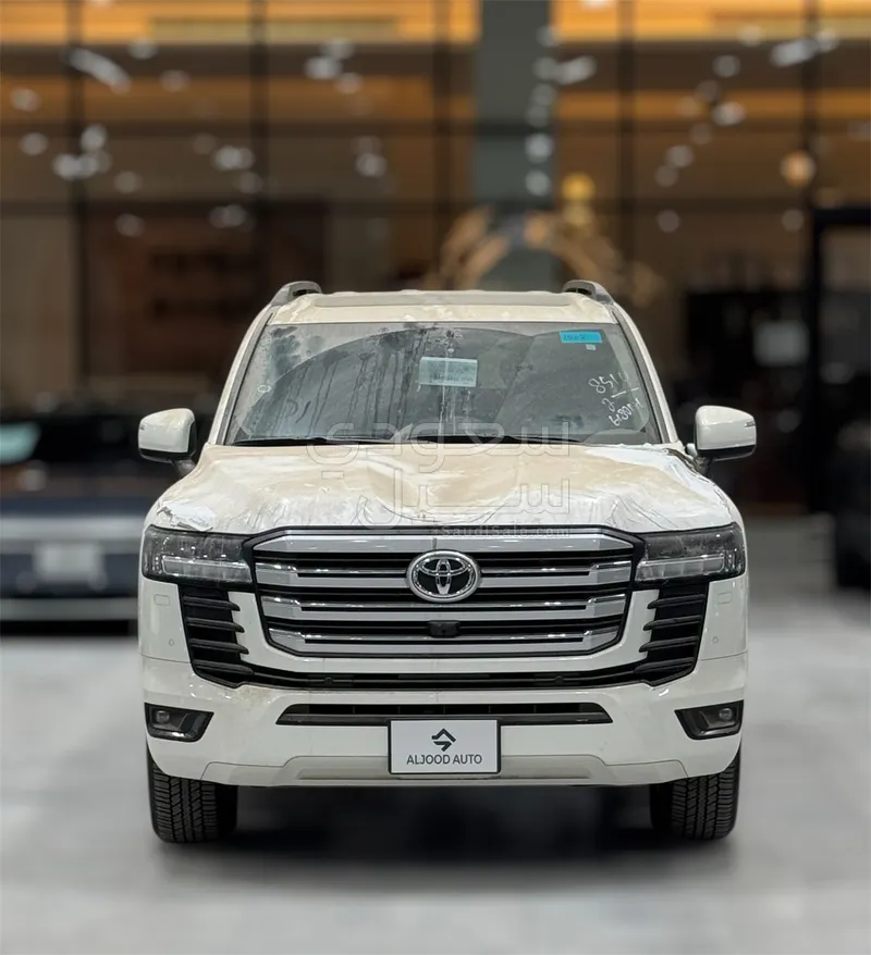 2024 Toyota Land Cruiser GXR