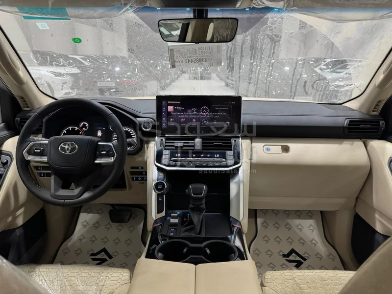 2024 Toyota Land Cruiser GXR