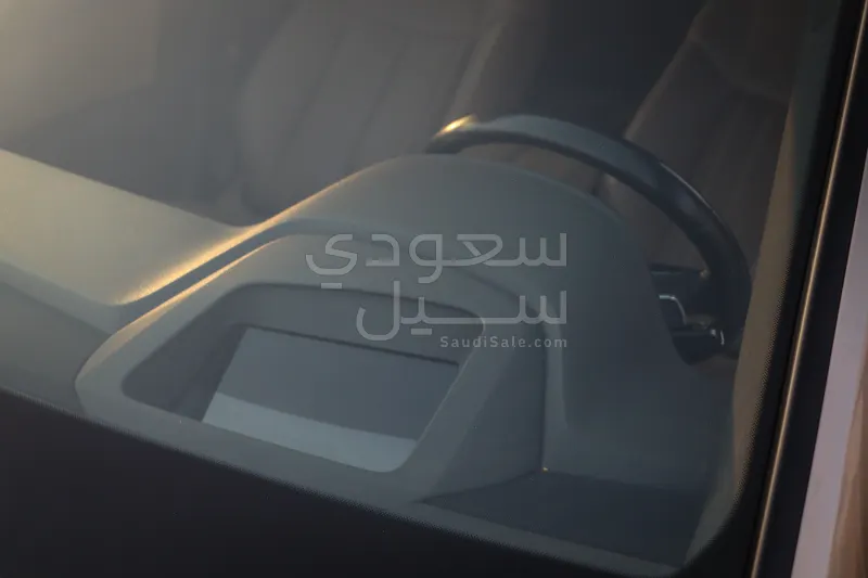 2018 اودي اي 8 ال 55تي اف اس أي