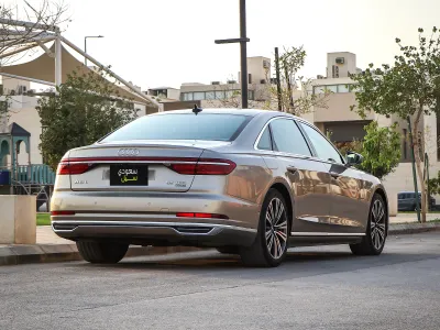 2018 اودي اي 8 ال 55تي اف اس أي