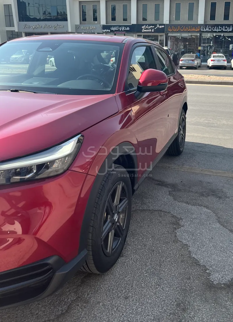 2023 هوندا اتش ار في