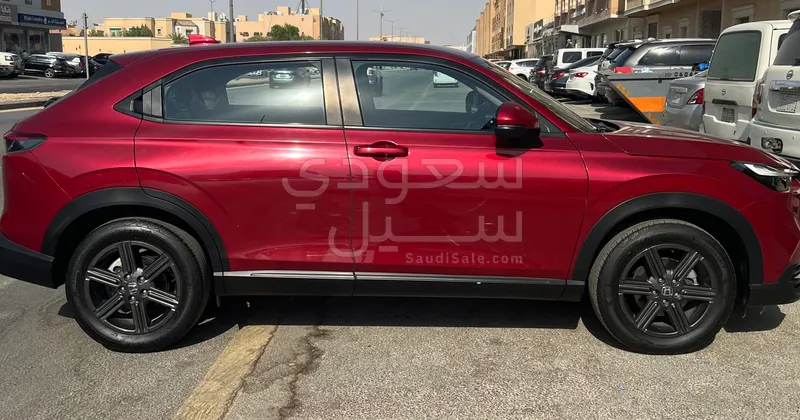 2023 هوندا اتش ار في