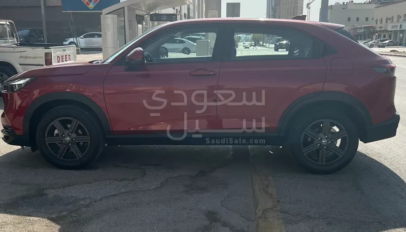 2023 هوندا اتش ار في