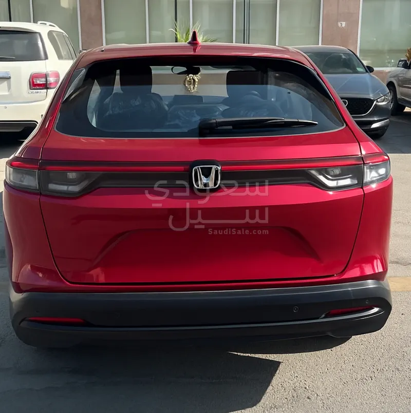 2023 هوندا اتش ار في