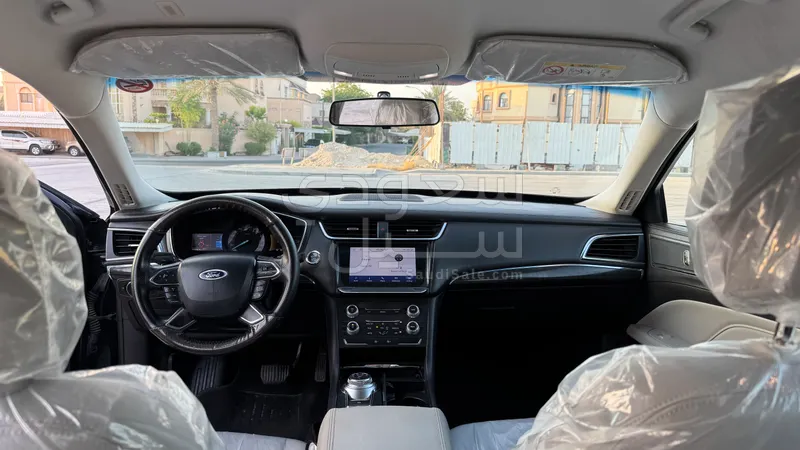 2020 Ford Taurus
