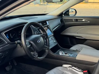 2020 Ford Taurus