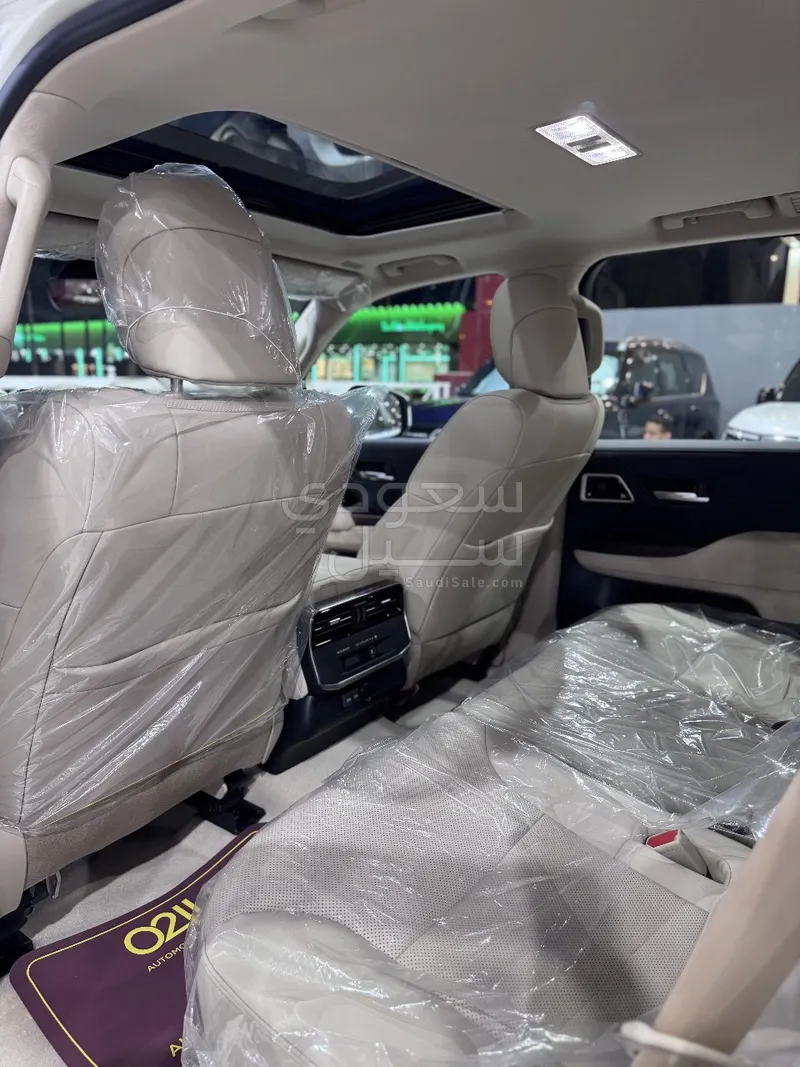 2025 Toyota Land Cruiser GXR