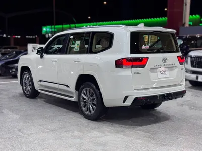 2025 Toyota Land Cruiser GXR