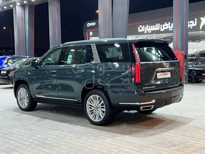 2025 كاديلاك اسكاليد
