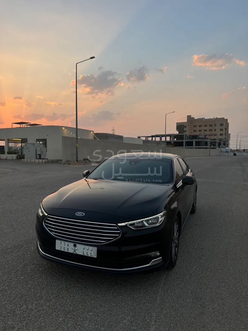 2021 Ford Taurus Titanium