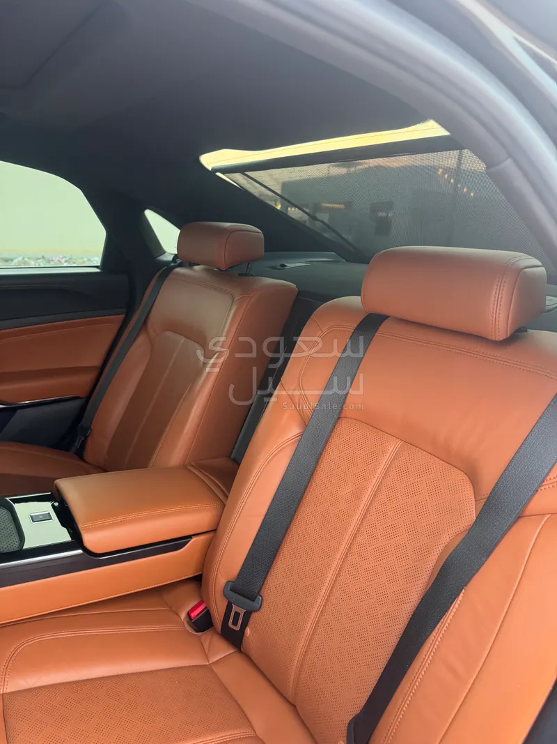 2021 Ford Taurus Titanium