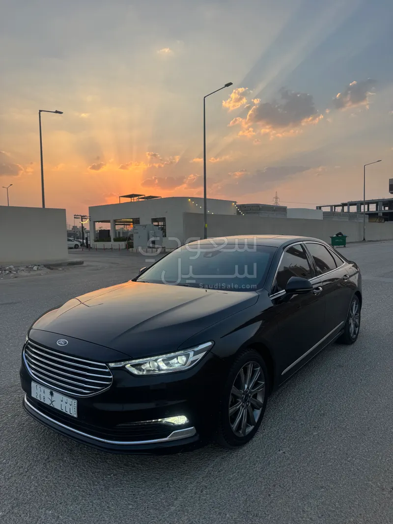 2021 Ford Taurus Titanium