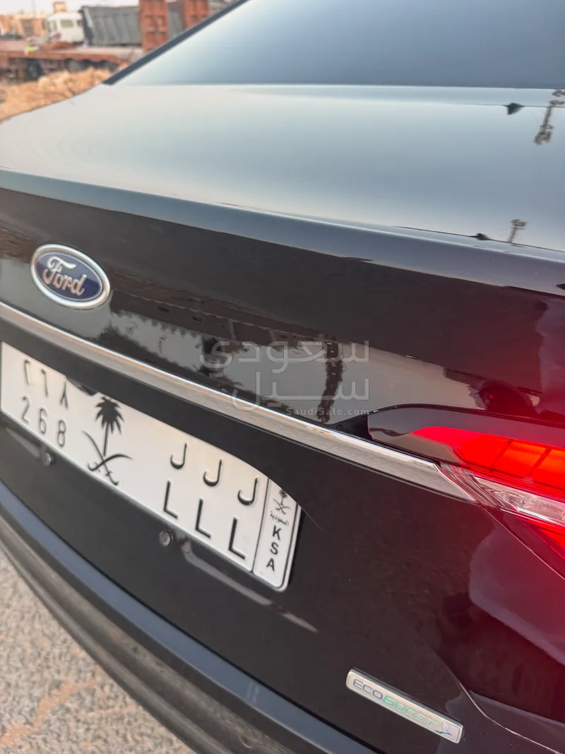 2021 Ford Taurus Titanium