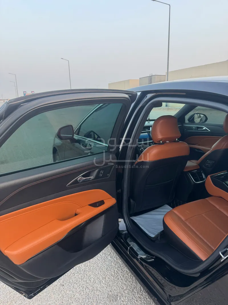 2021 Ford Taurus Titanium