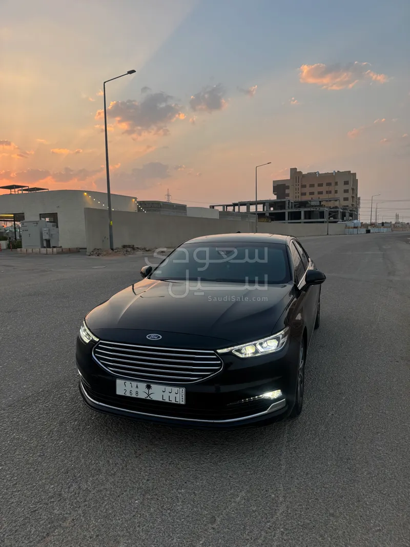 2021 Ford Taurus Titanium