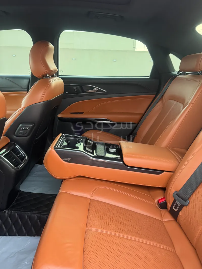 2021 Ford Taurus Titanium