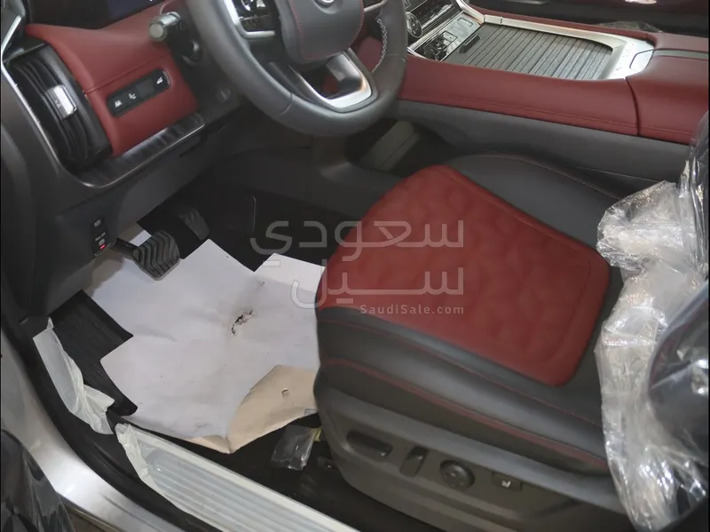 2025 Nissan Patrol Platinum