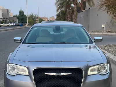 2016 كرايسلر 300 ليميتد