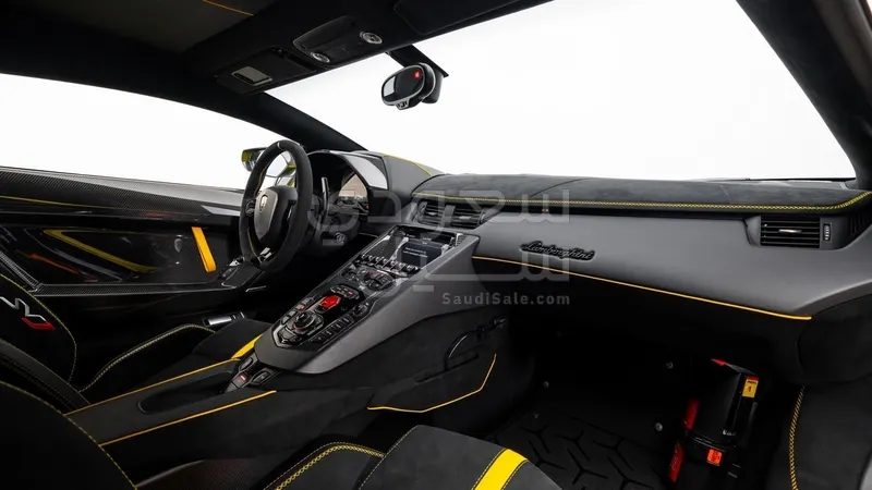 2020 لمبرجيني افنتادور إس في جاي