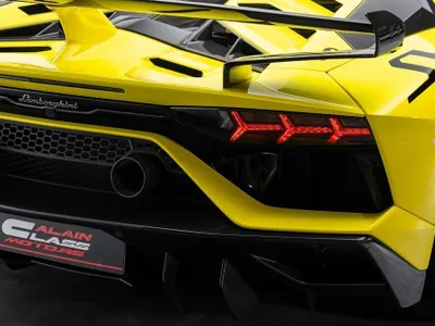 2020 لمبرجيني افنتادور إس في جاي