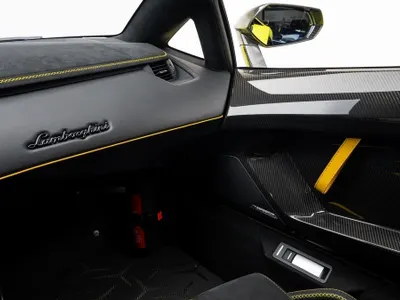 2020 لمبرجيني افنتادور إس في جاي