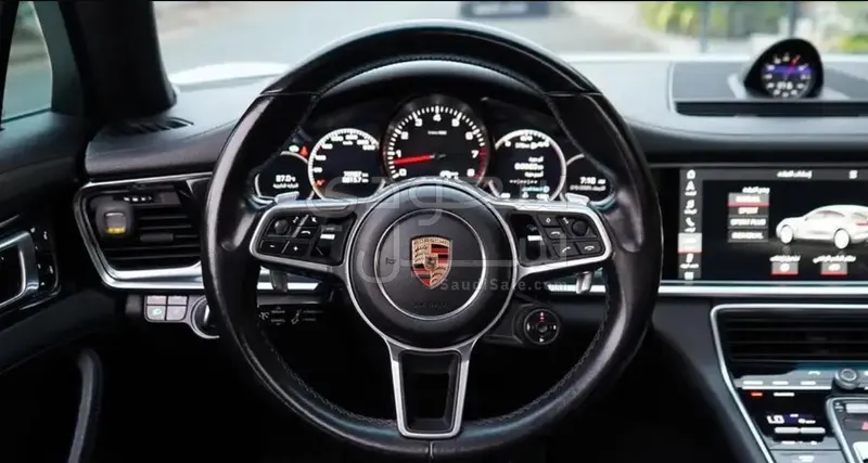 2018 بورش بانميرا 4 اس