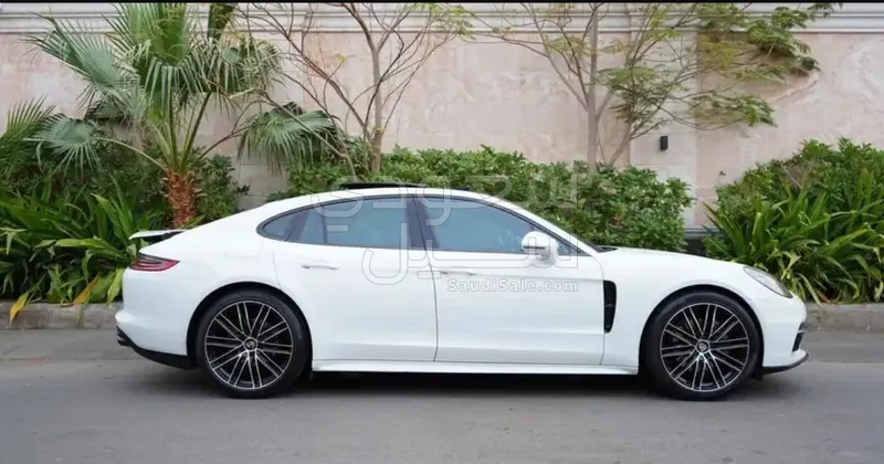 2018 بورش بانميرا 4 اس