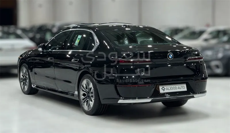 2023 BMW 7 Series 735i