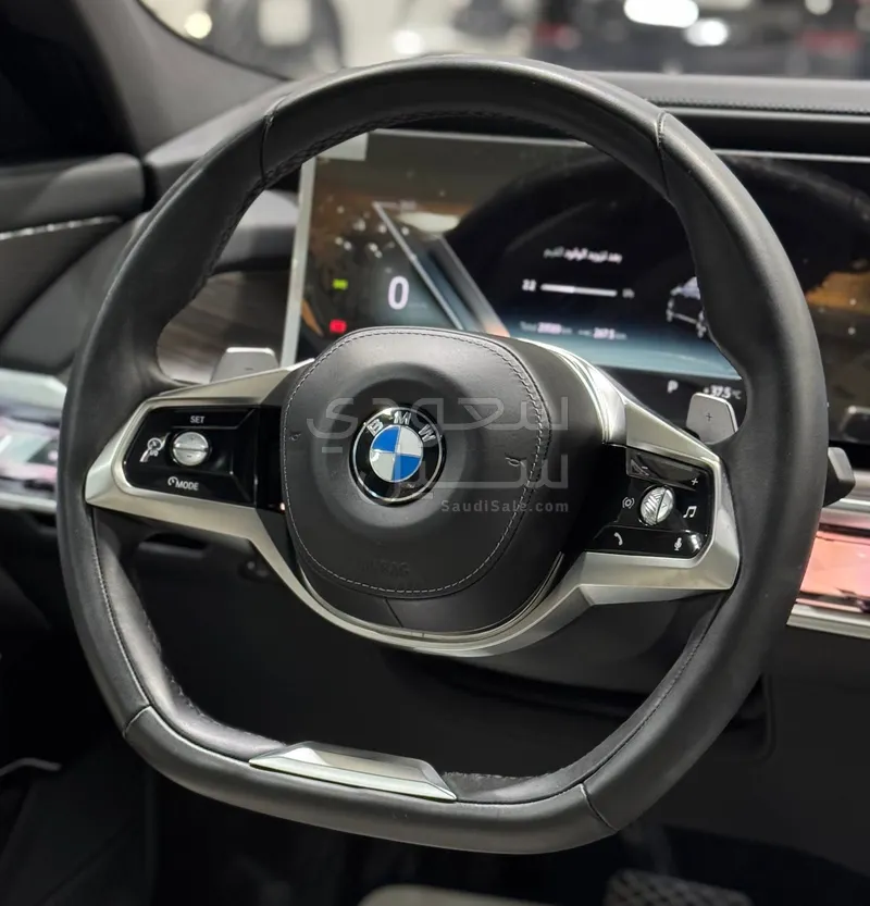2023 BMW 7 Series 735i