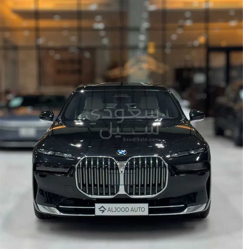 2023 BMW 7 Series 735i