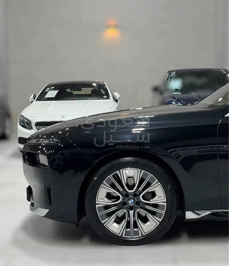 2023 BMW 7 Series 735i