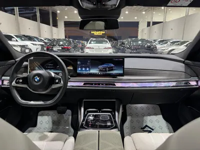 2023 BMW 7 Series 735i