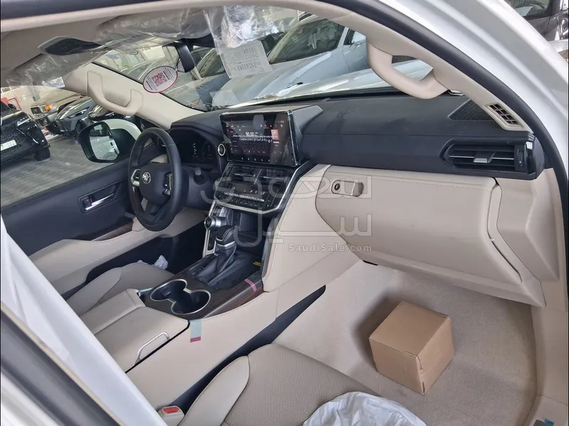 2025 Toyota Land Cruiser GXR