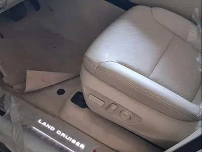 2025 Toyota Land Cruiser GXR