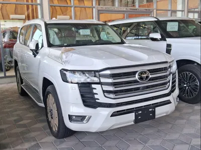 2025 Toyota Land Cruiser GXR