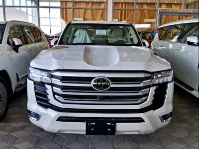 2025 Toyota Land Cruiser GXR