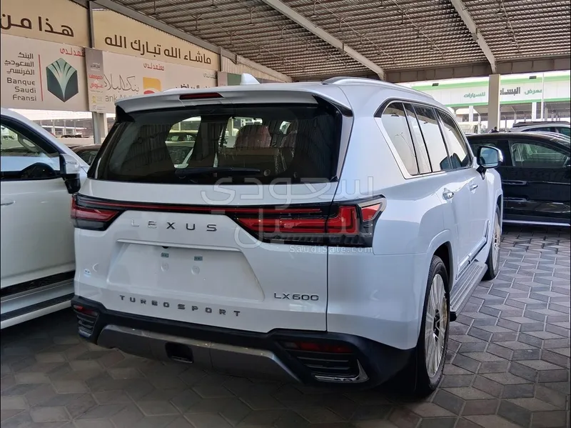 2025 Lexus LX 600