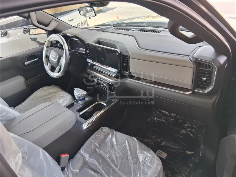 2024 GMC Sierra Elevation