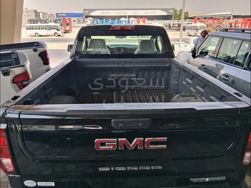 2024 GMC Sierra Elevation