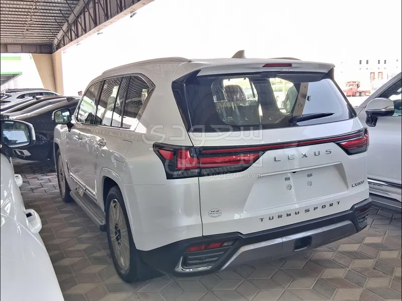 2025 Lexus LX 600