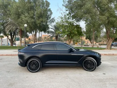 2022 استون مارتن دي بي اكس 550