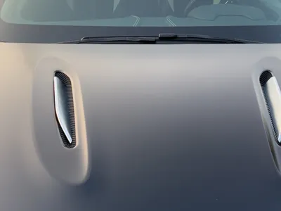 2022 استون مارتن دي بي اكس 550