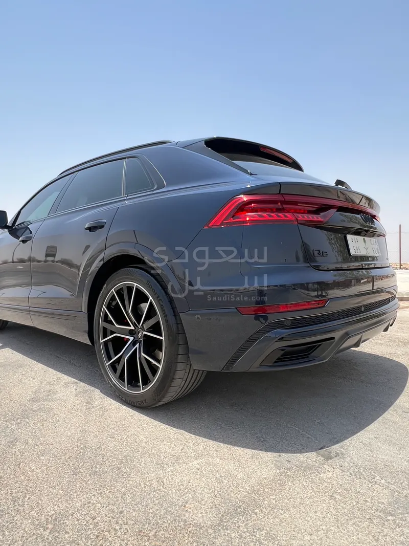 2023 Audi Q8 S Line