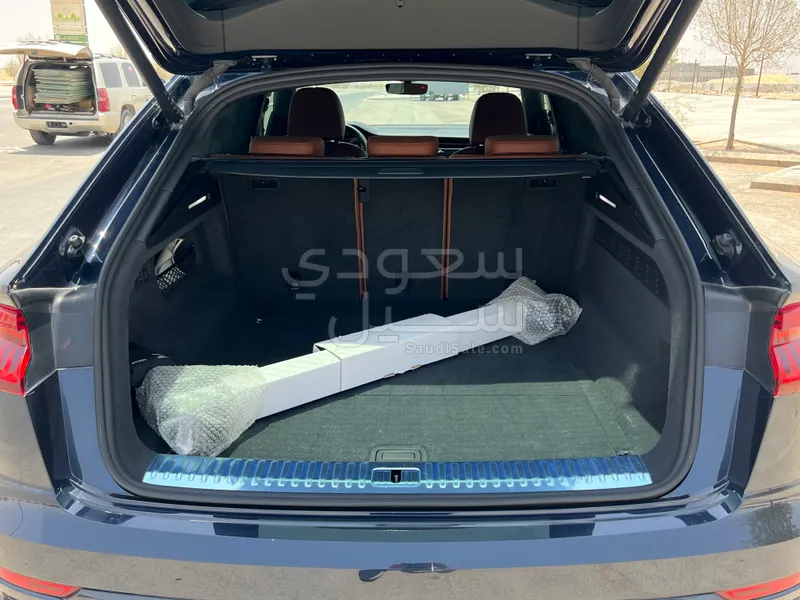 2023 Audi Q8 S Line