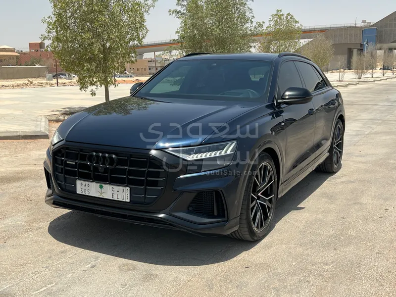 2023 Audi Q8 S Line